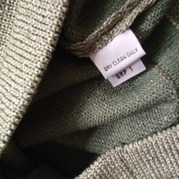 St. John Evening Sage Green Mettalic Sleeveless Top Size L - Picture 7 of 8